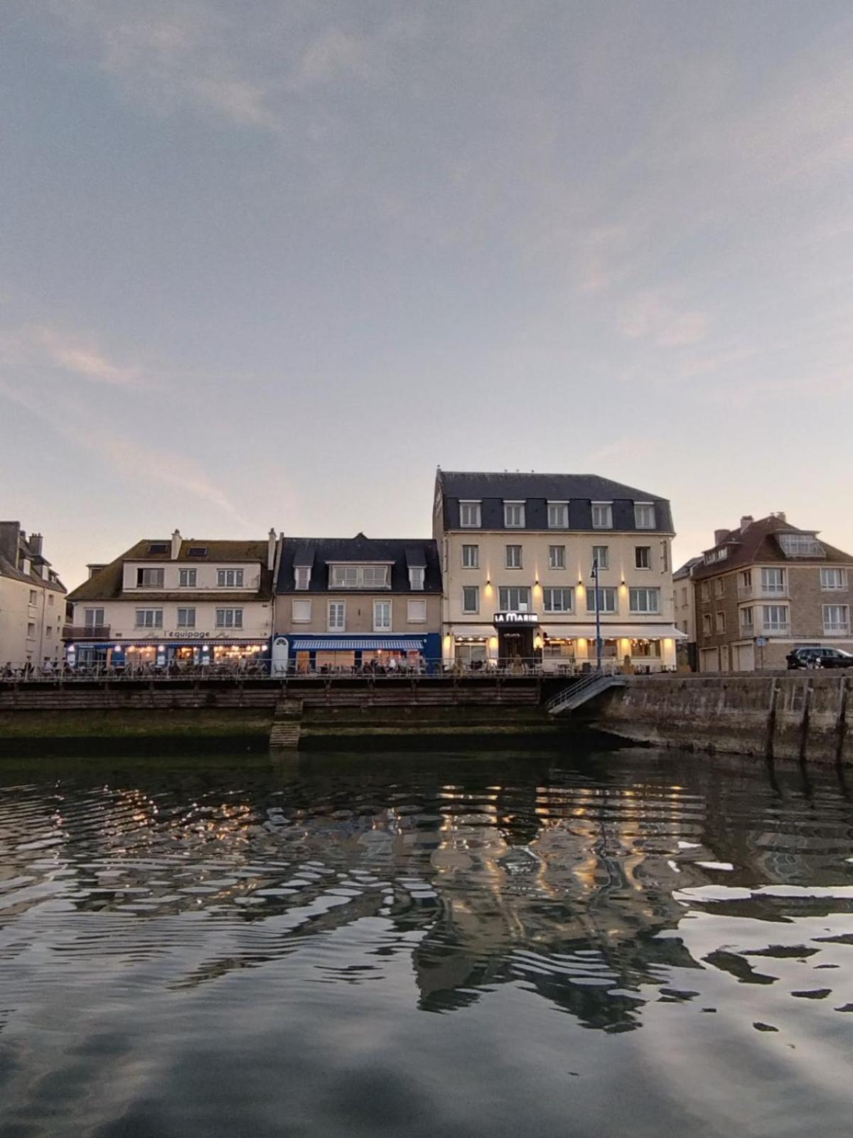 Le Grand Hotel De La Marine "Face A La Mer" Port-en-Bessin-Huppain Esterno foto