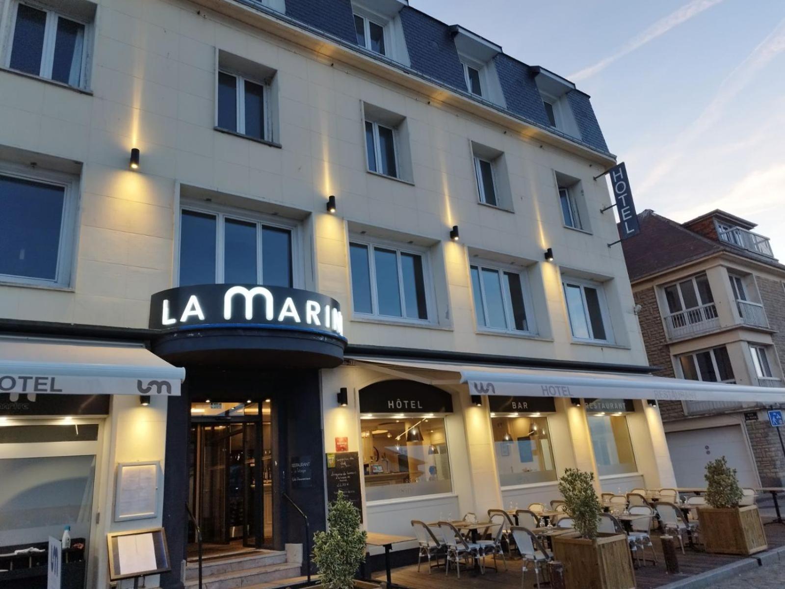Le Grand Hotel De La Marine "Face A La Mer" Port-en-Bessin-Huppain Esterno foto
